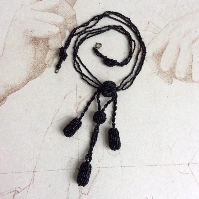 Collier Ancien Perles De Verre Noir - Bijou Vintage En Bon état - Longueur Ajustable