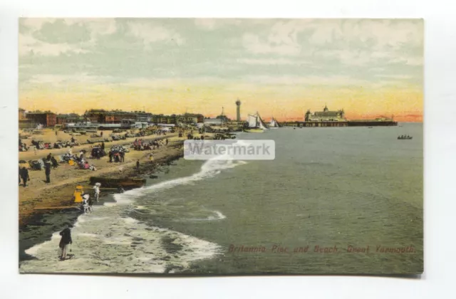 Great Yarmouth - Britannia Pier and Beach - old postcard