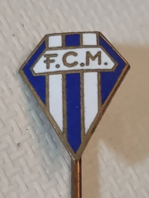 Ancien Insigne De Football – Collection – Émail – Occasion