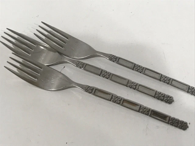 3 Oneida Community Madrid Dinner Forks No Black Accent Stainless Flatware T1