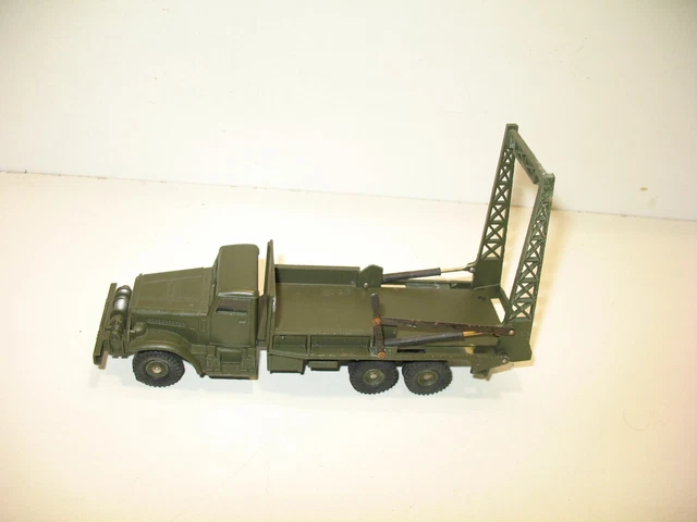 ANCIEN CAMION MILITAIRE BROCKWAY de DINKY Toys France , référence 884