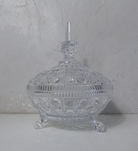 Drageoir Ancien Sur Pied - En Verre Ciselé à Motifs Floraux Et Géométriques, Pièce Décorative Vintage