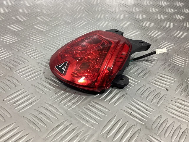 Feu Arrière De Moto, Nouveau Feu Arrière Universel 12V 10W Noir Pour