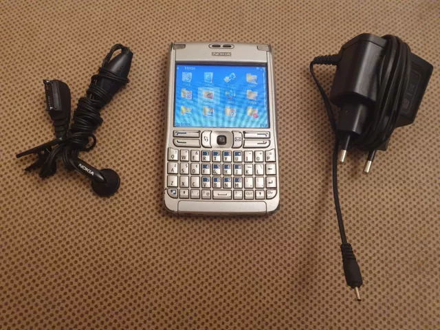 Nokia E Series E61-1 Silver (Unlocked) Smartphone in good working condition.