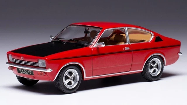 Modèle Réduit Opel GT 1968-1973 – Échelle 1/43 – Marque IXO – Occasion – Pour Collection