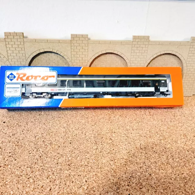 Roco Ho Gauge 44883 Sbb Cff Ffs 1St Class Coach  Brand New