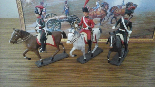 3 petits soldats CBG Mignot , cavaliers chasseurs de la ligne, 7ème Rgt.