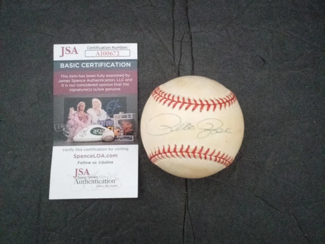 Pete Rose Signed ONL Baseball (JSA) Cincinnati Reds, Phillies, Expos Pete Rose Signed ONL Baseball (JSA) Cincinnati Reds, Phillies, Expos