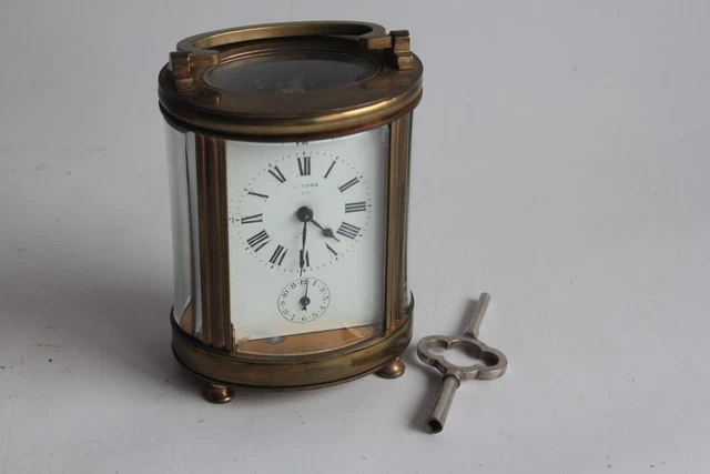 Cuir Pendulettes et réveils de voyage - 11 en vente sur