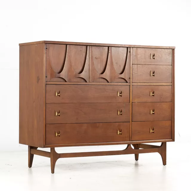 Broyhill Brasilia Mid Century Walnut Magna Dresser