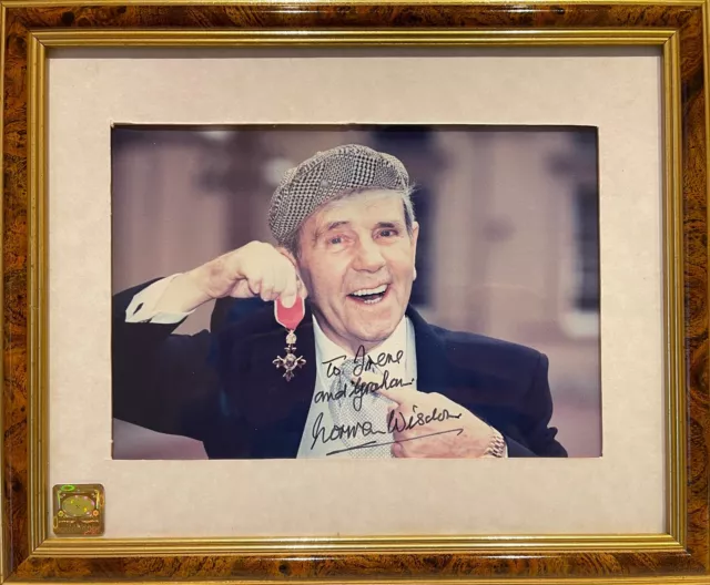 Norman Wisdom Famous Actor Comedian Framed Hand Signed Photo (11' X 9') With COA