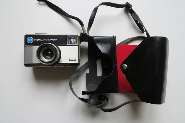 Appareil photo Kodak Instamatic Camera 255X, Made In Germany avec étui