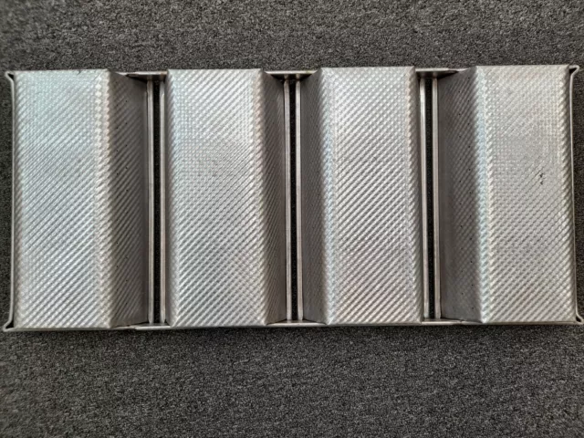 4 Strap Open Top Bread Pans 4 Strap Open Top Bread Pans