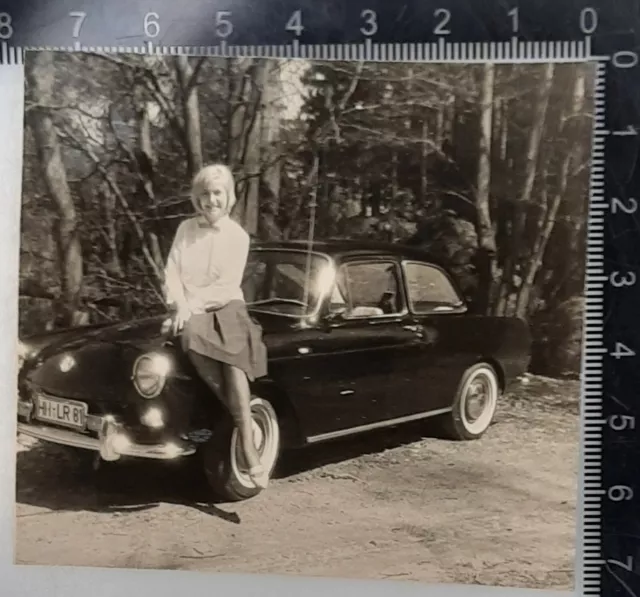 Original Foto Mode blonde junge Frau Auto KFZ Hamburg Anfang 60er Jahre