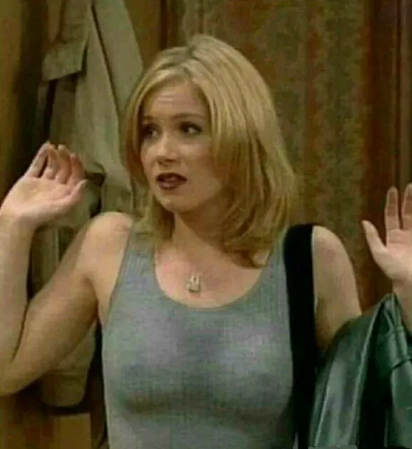 Christina Applegate With Her Hands Up 8x10 Picture Celebrity Print