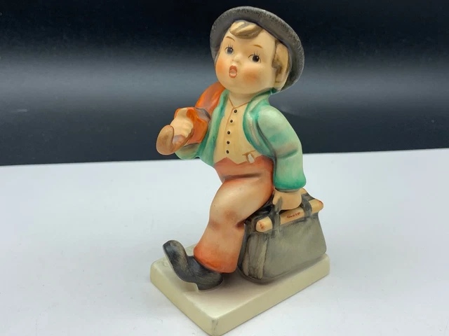 Hummel Figura 11/0 Chico Caminando 12 Cm. Estado Perfecto