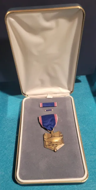 USAMM - Gold Star Device (Miniature Medal Size)