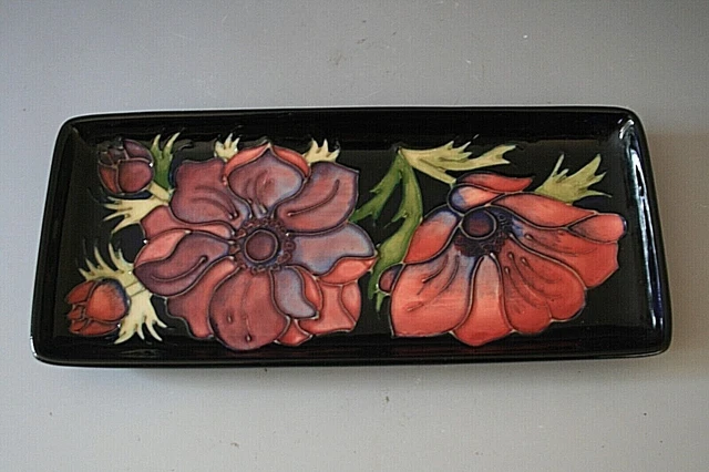 Impresionante Bandeja Para Plumas Con Modelo Moorcroft Clematis