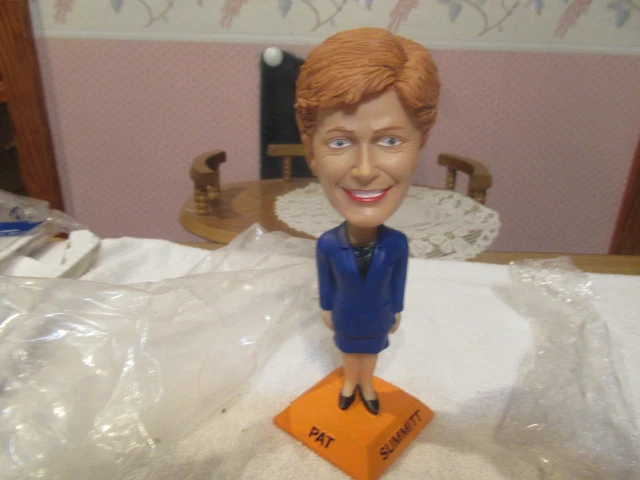 Tennessee Volunteers Bobble Head Coach Pat Summitt The Lady Vols 39 Years Excell