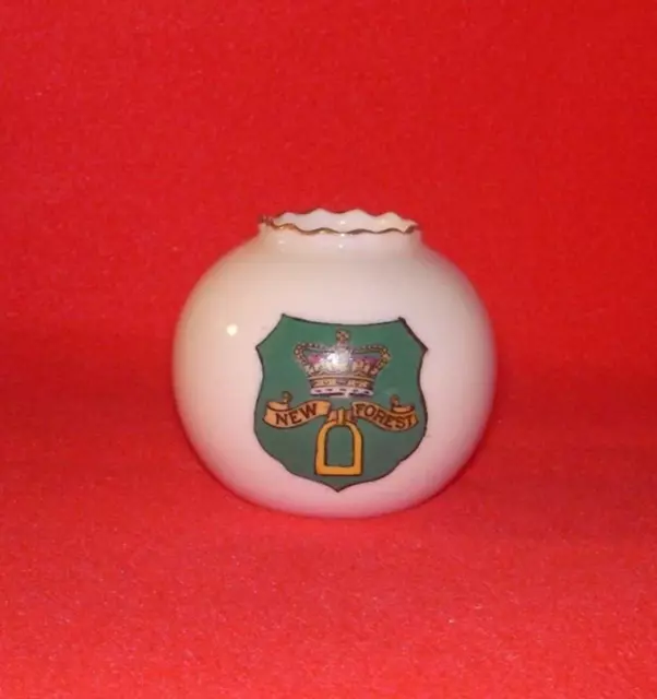 GOSS Crested China Ball Vase Crinkle Top NEW FOREST Crest