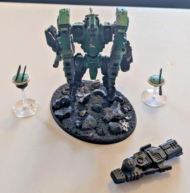 WARHAMMER 40K - Tau Empire XV104 Riptide Battlesuit with Drones ...