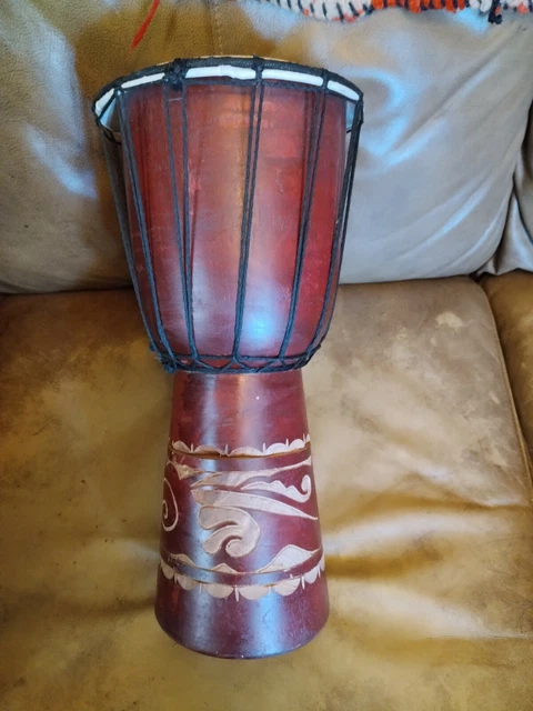 **AWESOME VINTAGE NATIVE  TRIBAL FOLK ART  DEJEMBE DRUM RAWHIDEHEAD..1990s!**