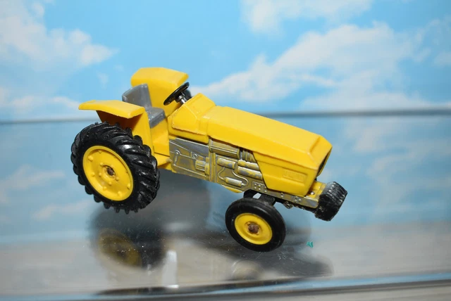 1/43 norev ancien renault tracteur R86 jaune