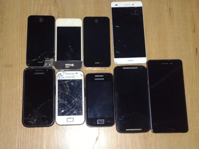 Untested Job Lot / Batch of  mobile phones For Parts Or Not Working.