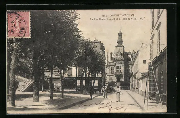 CPA Arcueil-Cachan, La Rue Emile Raspail et l´Hotel de Ville