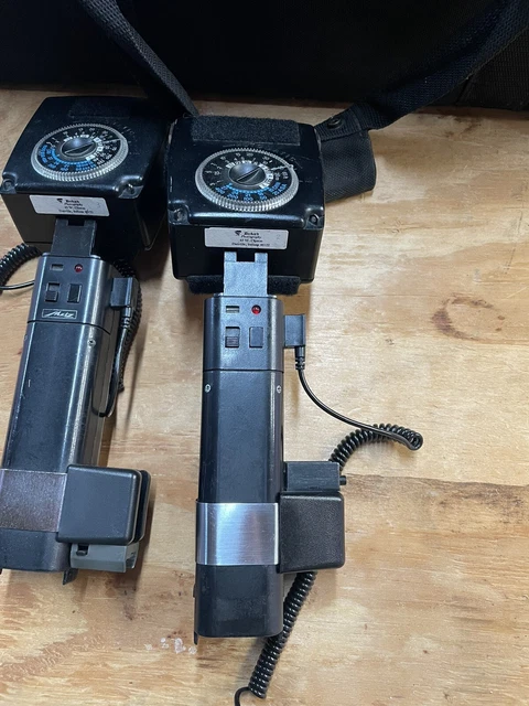 2x Metz 45 CT-1 Flashes With Case And Quantum Battery Packs