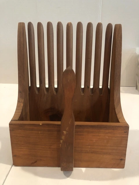 VINTAGE Almeida & Son Wooden Berry Fruit Picker Harvest Scoop Rake #F39