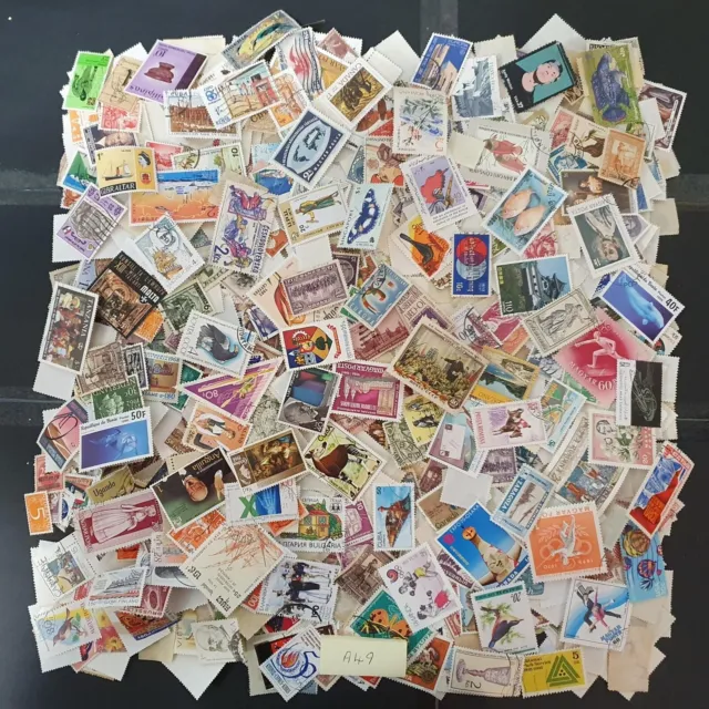 2000 World Kiloware Stamps Off Paper - See Pictures Of Actual Stamps Lot A-49