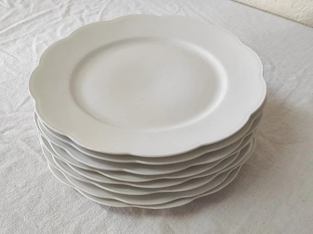 Lot assiettes porcelaine dans assiettes de table