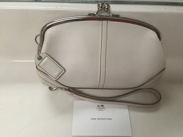 NWOT Coach RARE SOHO framed kisslock large leather wristlet clutch Ivory #3438