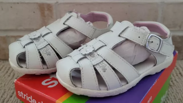 STRIDE RITE SUMMER WHITE BABY GIRLS SANDALS size 6-1/2W White w/ Silver Hearts