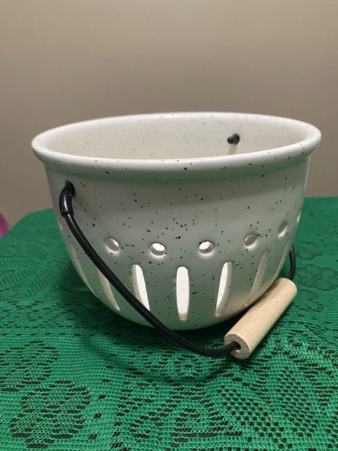 Nueva cesta de primavera crema cermánica Target Bulleyes