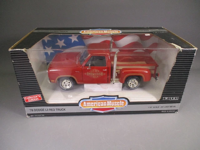 ERTL AMERICAN MUSCLE 1/18 Scale 32760 - 1966 Shelby Cobra - Red EUR 131