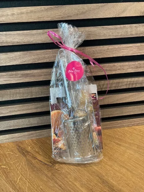 Geschenke-Set Käsereibe, Käsemesser, Dziugas Käse Heft mit Rezepten