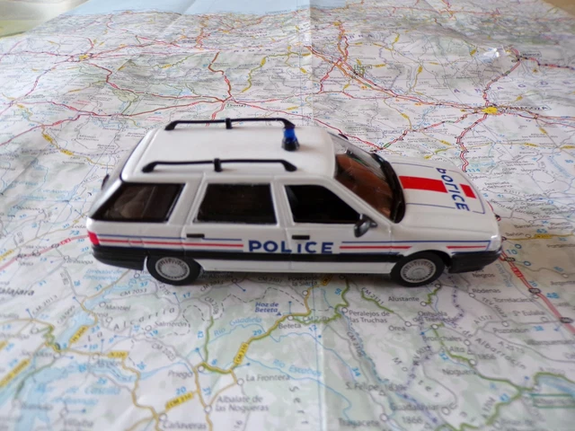 RENAULT TRAFIC GENDARMERIE 1/43 Norev EUR 10,00 - FR