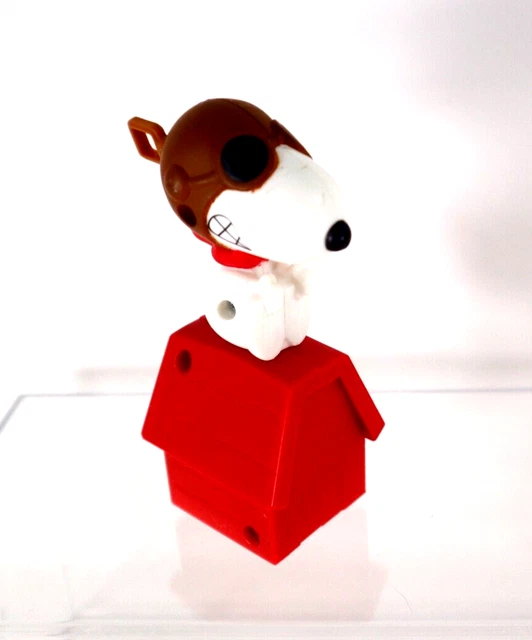 2018 McDonalds Happy Meal Toy Peanuts Flying Ace Snoopy Red Dog House Toy