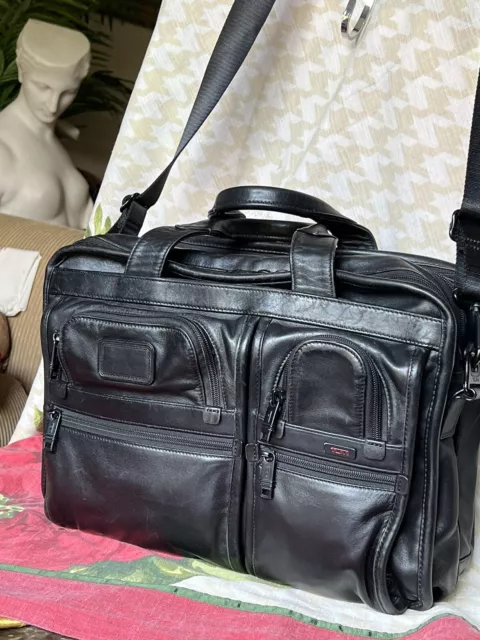 Tumi  Expandable Organizer  Laptop Briefcase 96141DH/Leather/Black/$825
