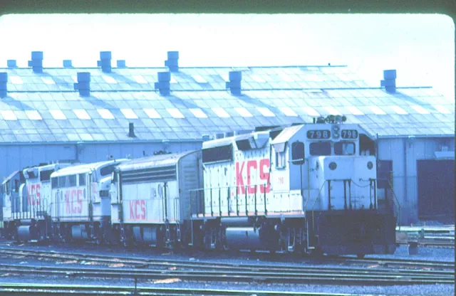 KCS 798 GP40-2, Shreveport, LA, 09/81; Kodachrome Original