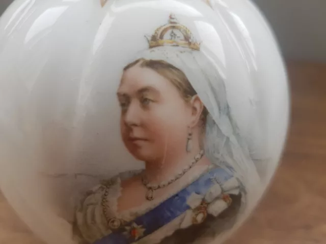 Antique  Doulton Burslem 1897 Queen Victoria Diamond Jubilee Vase