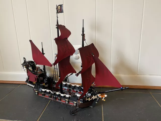 LEGO Pirates of the Caribbean: Queen Anne's Revenge Set 4195 Used With Figures.