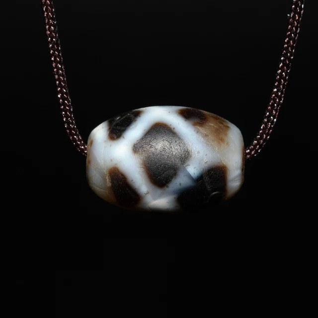 Ancient Tibetan Central Asian Etched Agate Longevity Dzi Bead in Good Condition