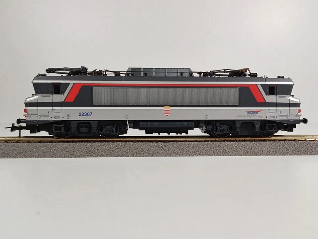 Locomotive électrique Roco 63652 BB 8185 - Digitalisée, échelle HO, Couleur Verte, Occasion