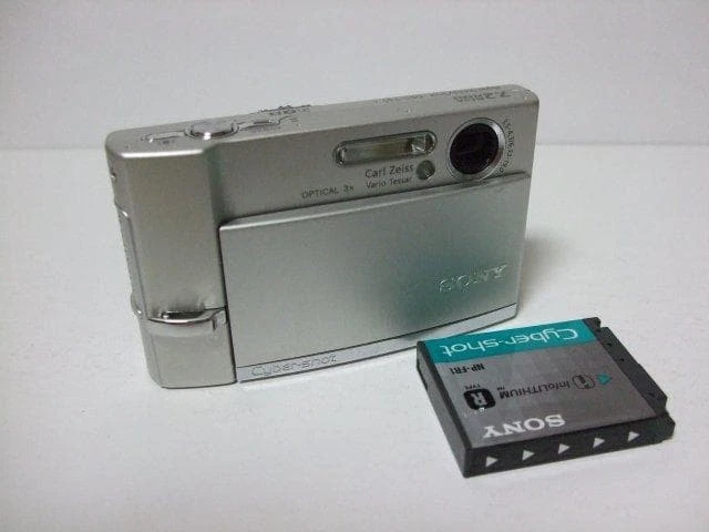 SONY CYBER-SHOT DSC-T30 Compact Digital Camera Tested [No English