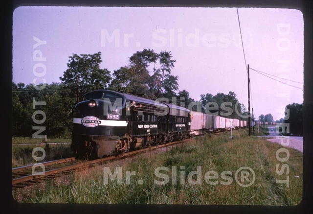 Duplicate Slide NYC New York Central Clean Paint F7A 1692 & F7A W/Flexitrain Ac