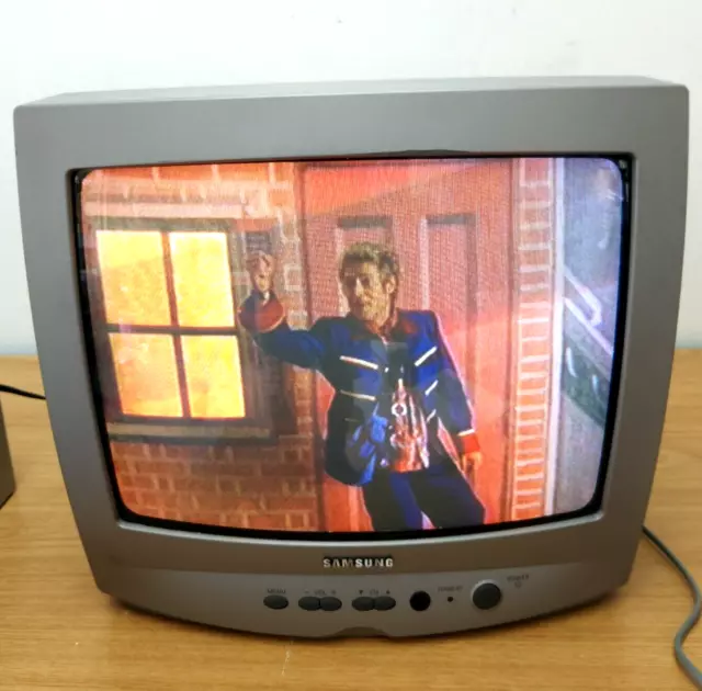 Samsung CB-14R1 34cm CRT Colour Portable Television - AV Vintage Retro Gaming TV