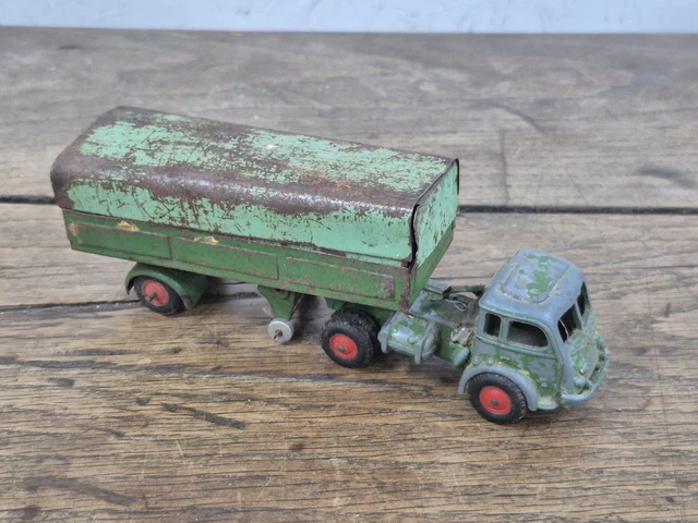 Jouet Ancien CIJ Europarc – Camion Renault Saviem JL20 Avec Pelleteuse – France 1960